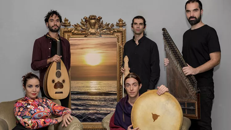 Η Φένια Παπαδόδημα αφήνει να πετάξουν μουσικά “Uccelli del mare”