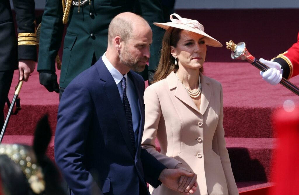 Πρίγκιπας Χάρι: Δικηγόρος του κατηγορεί την Daily Mail για κατασκοπεία του Ουίλιαμ και της Κέιτ