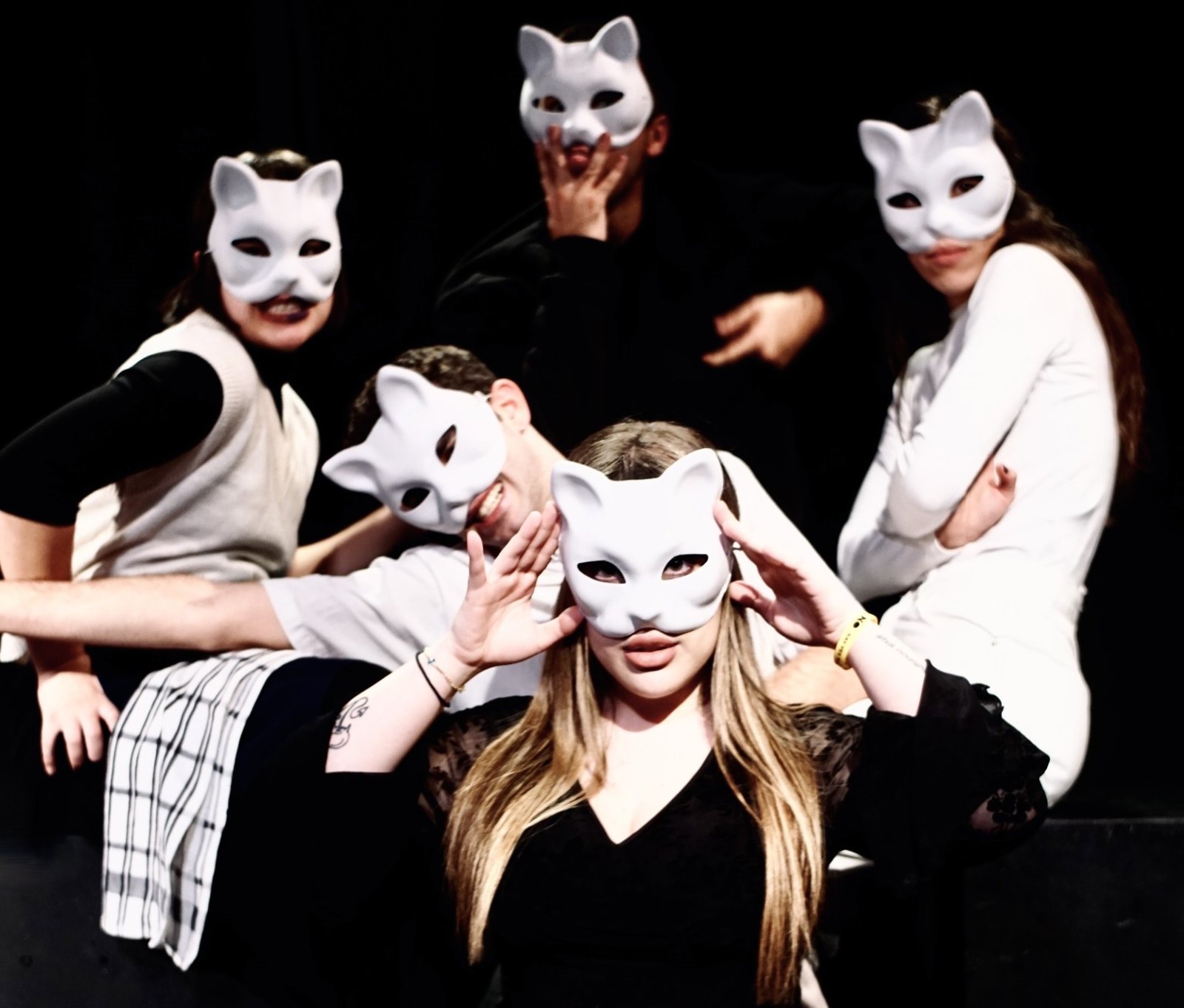 Οι Συντελεστές Της Παράστασης «Cat A Strophe» Μας Μιλάνε Για Όλα!